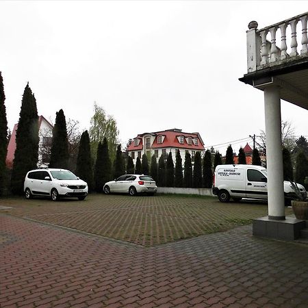 Rezydencja Parkowa Hotel Варшава Екстериор снимка