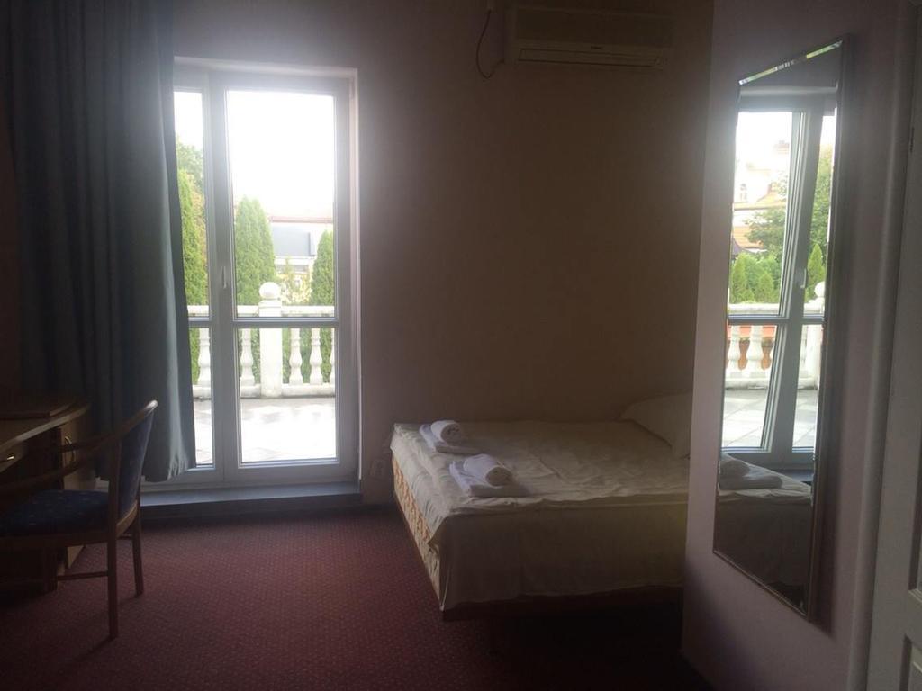 Rezydencja Parkowa Hotel Варшава Стая снимка