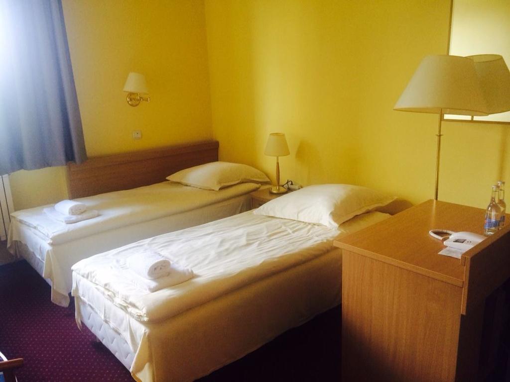 Rezydencja Parkowa Hotel Варшава Стая снимка
