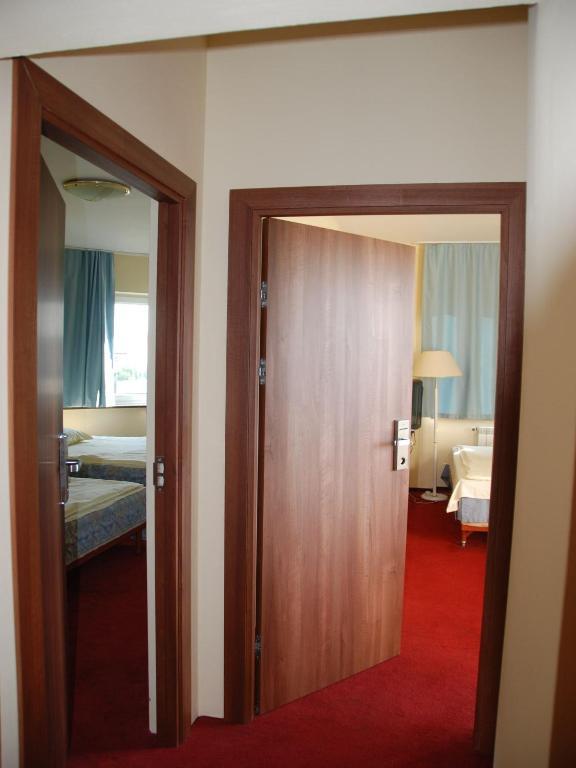 Rezydencja Parkowa Hotel Варшава Екстериор снимка