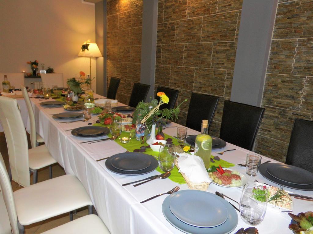 Rezydencja Parkowa Hotel Варшава Екстериор снимка